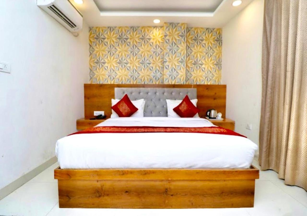 Hotel Galaxy Inn Near Delhi International Airport Nowe Delhi Zewnętrze zdjęcie
